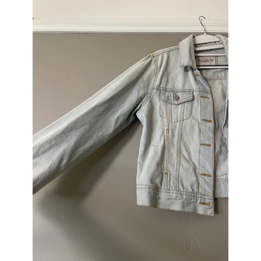Ashley-Vintage Charm Womens Light Wash Denim Trucker Jacket Blue Size M - Picture 7 of 10